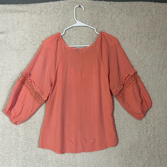 Adrienne Vittadini Peach Blouse with Lace Sleeves. Boho Vaca beach - Picture 6 of 8